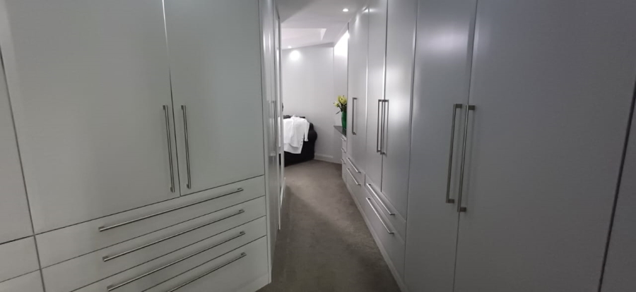 5 Bedroom Property for Sale in Nahoon Valley Park Eastern Cape